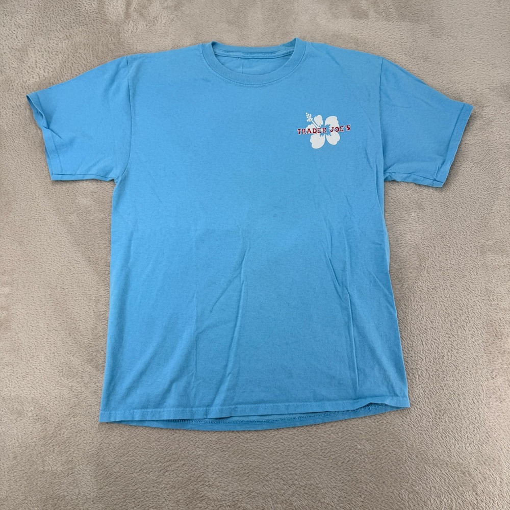 Trader Joe's Mens Graphic T-Shirt Medium Blue Preowned Hibiscus Flower Logo